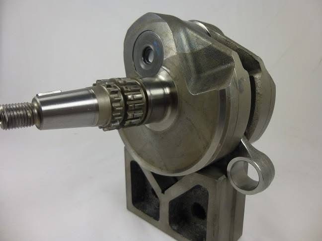 Crankshaft on truing fixture